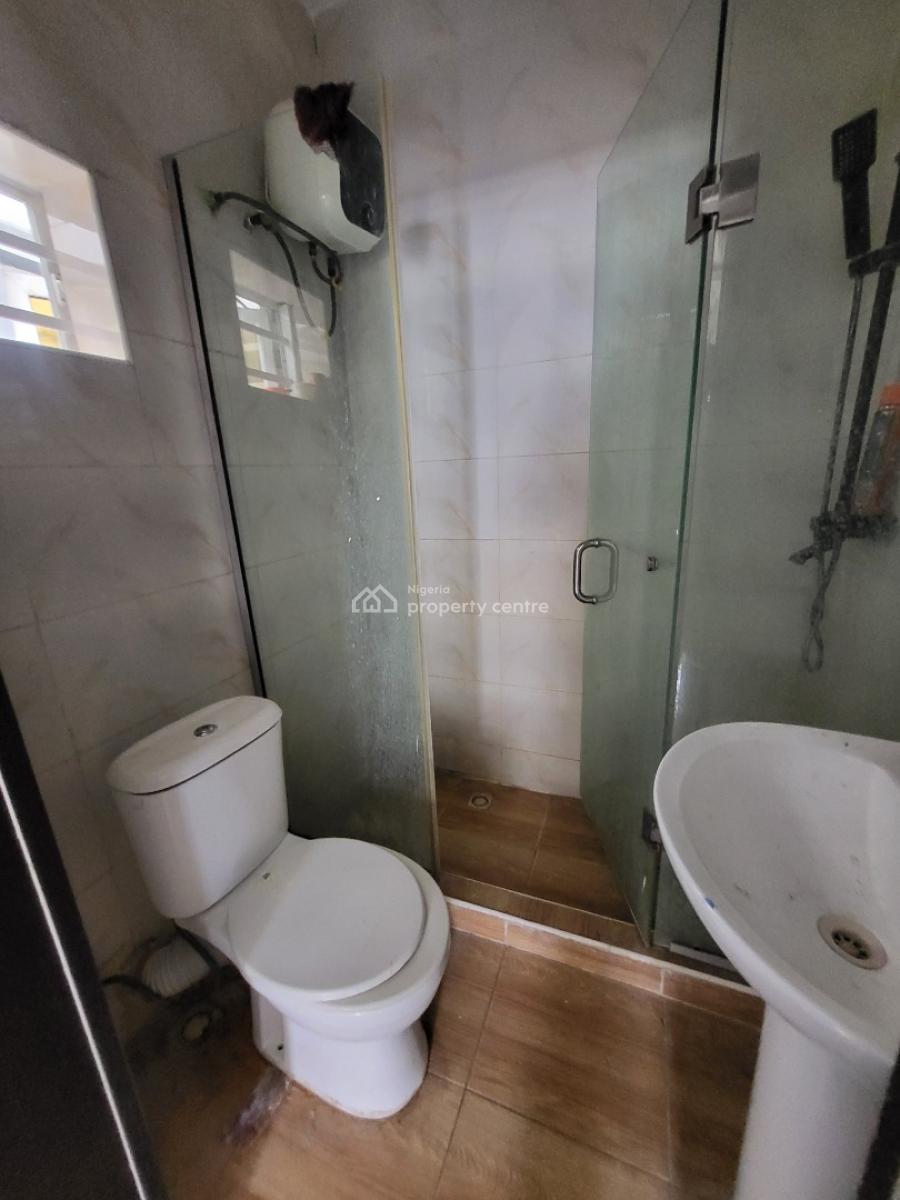 Master Bedroom on First Floor with Terrace Sit Out, G.r.a, Ikota, Lekki, Lagos, Flat / Apartment for Rent