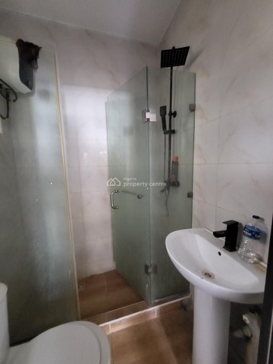 Master Bedroom on First Floor with Terrace Sit Out, G.r.a, Ikota, Lekki, Lagos, Flat / Apartment for Rent