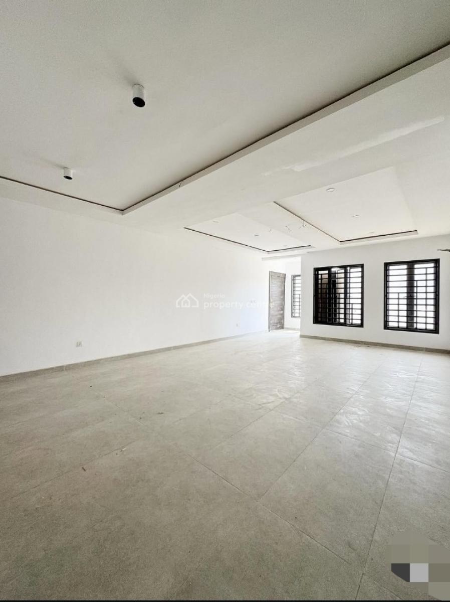 Luxury 4 Bedroom Apartment with Bq, Pool and Gym, Lekki Phase 1, Lekki, Lagos, Block of Flats for Sale