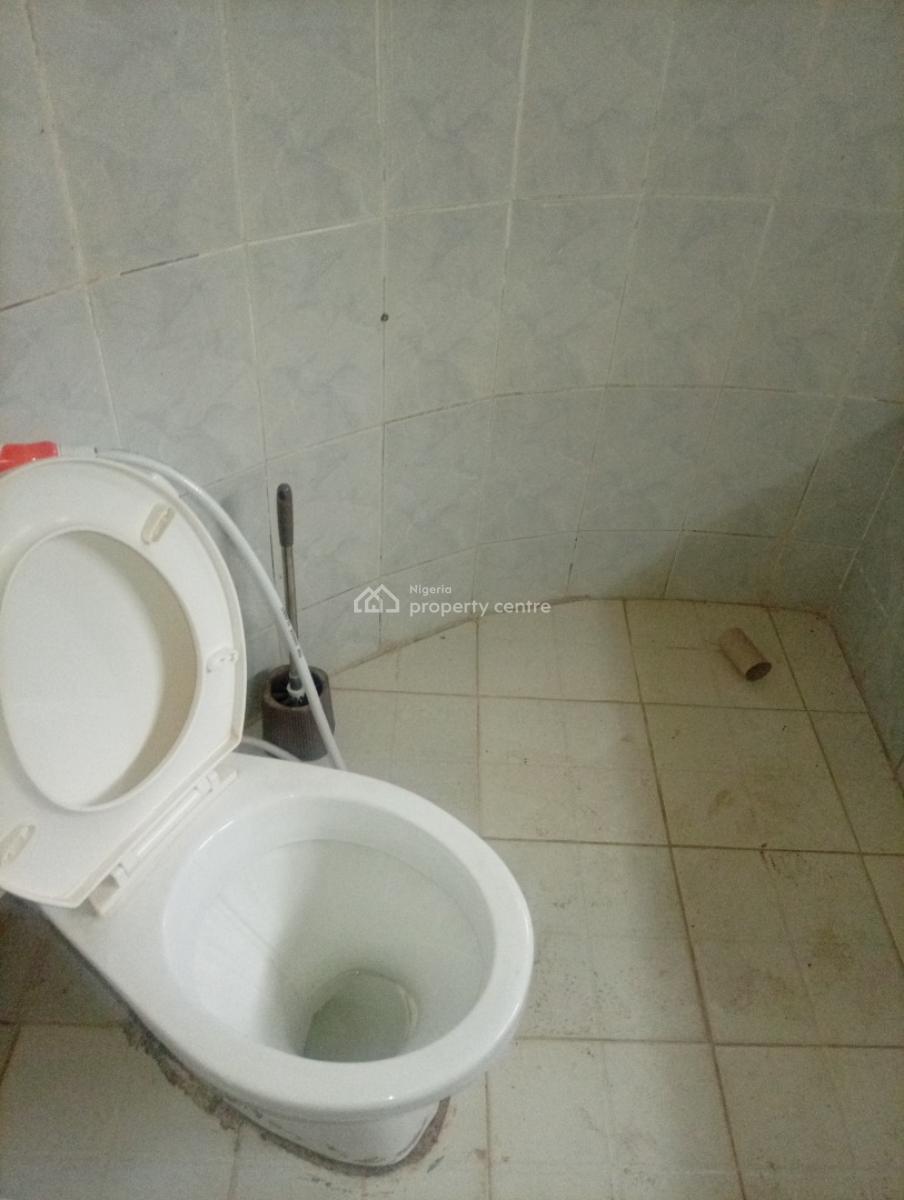Very Spacious Self Contain with a Big Kitchen & Toilet on 1st Floor, Asokoro District, Abuja, Self Contain (single Rooms) for Rent