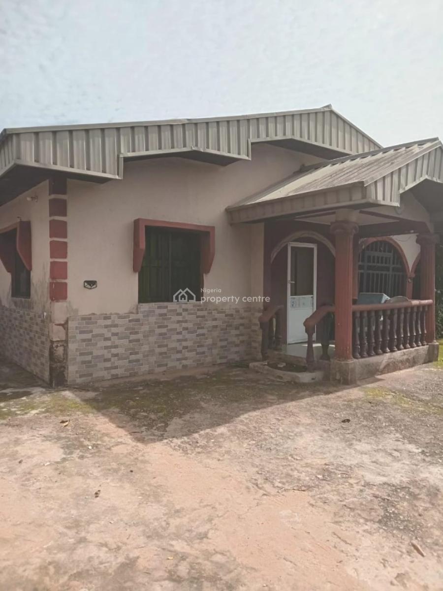Four (4) Bedrooms Bungalow  with C of O, Before The Redeemed School Off Irhirhi Off Airport Road,, Benin, Oredo, Edo, Detached Bungalow for Sale