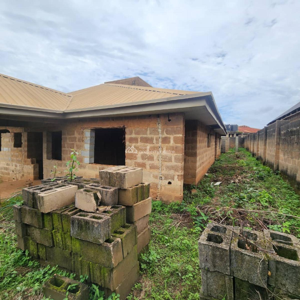 2 Flat 2 Bedroom with 1 Bedroom, Adetokun, Ologuneru, Ibadan, Oyo, Block of Flats for Sale