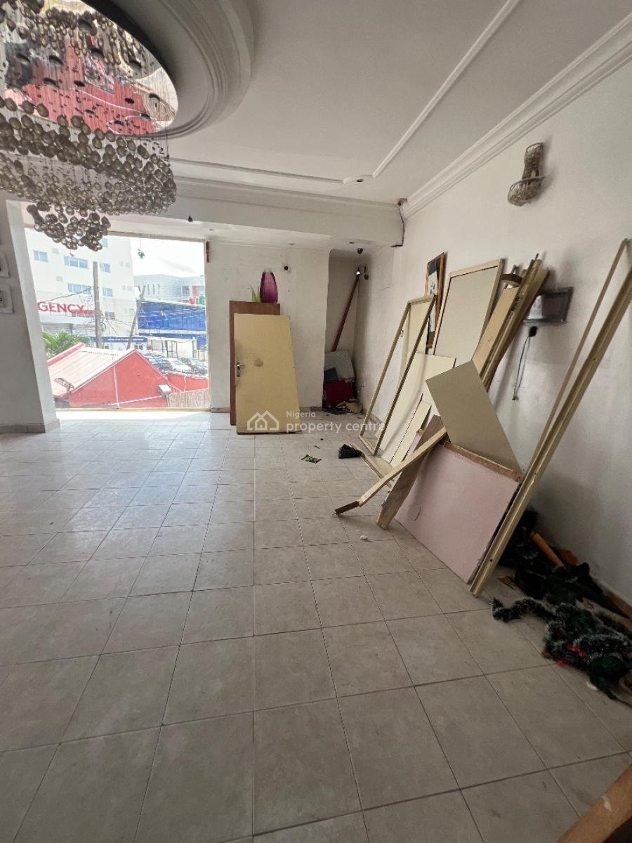 Bigger Shop Space Good for Phone Accessories Etc, Lekki Phase 1, Lekki, Lagos, Shop for Rent