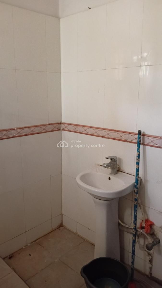Spacious Self Contain, Eleganza Garden Estate Opposite Vgc, Vgc, Lekki, Lagos, Self Contain (single Rooms) for Rent