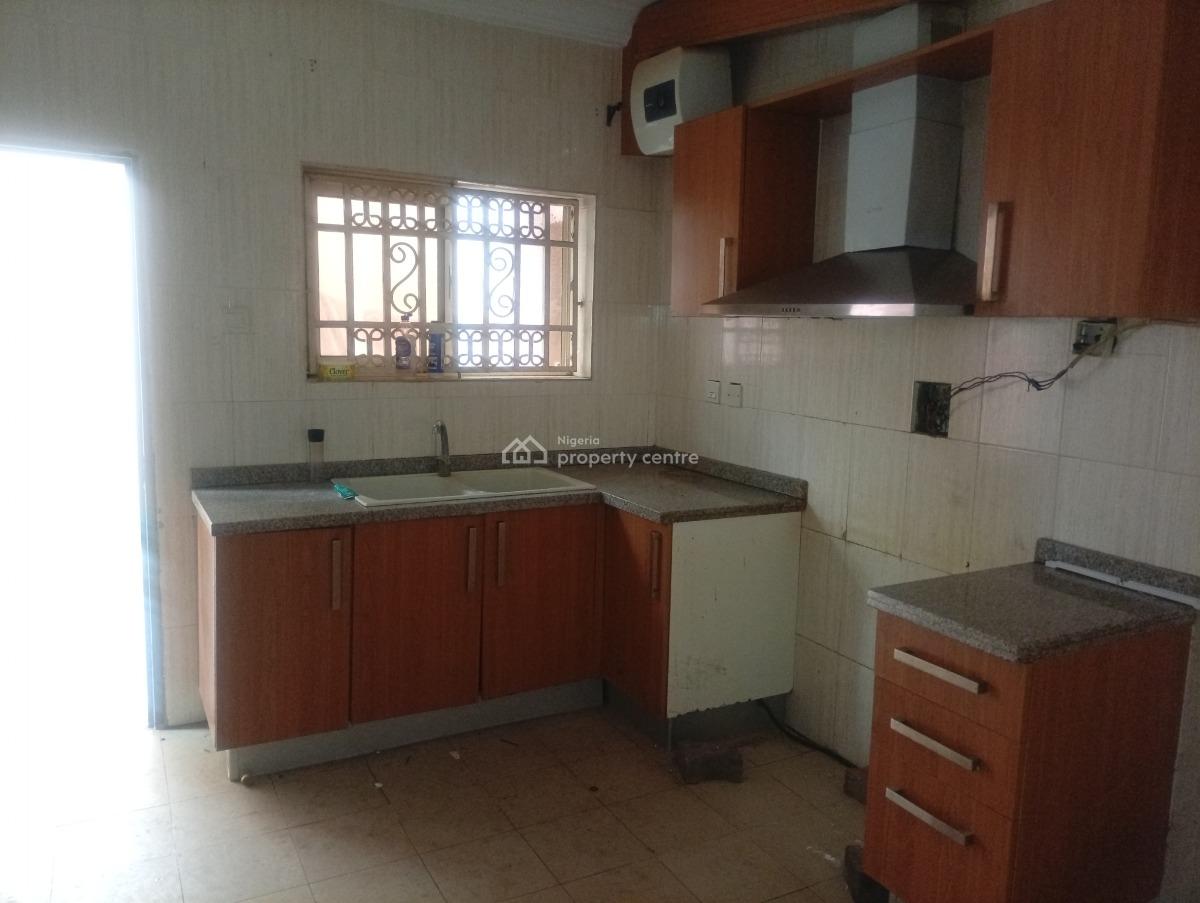 Serviced 3 Bedroom Terraced Duplex with a Room Self Contain, Asokoro District, Abuja, Terraced Duplex for Rent