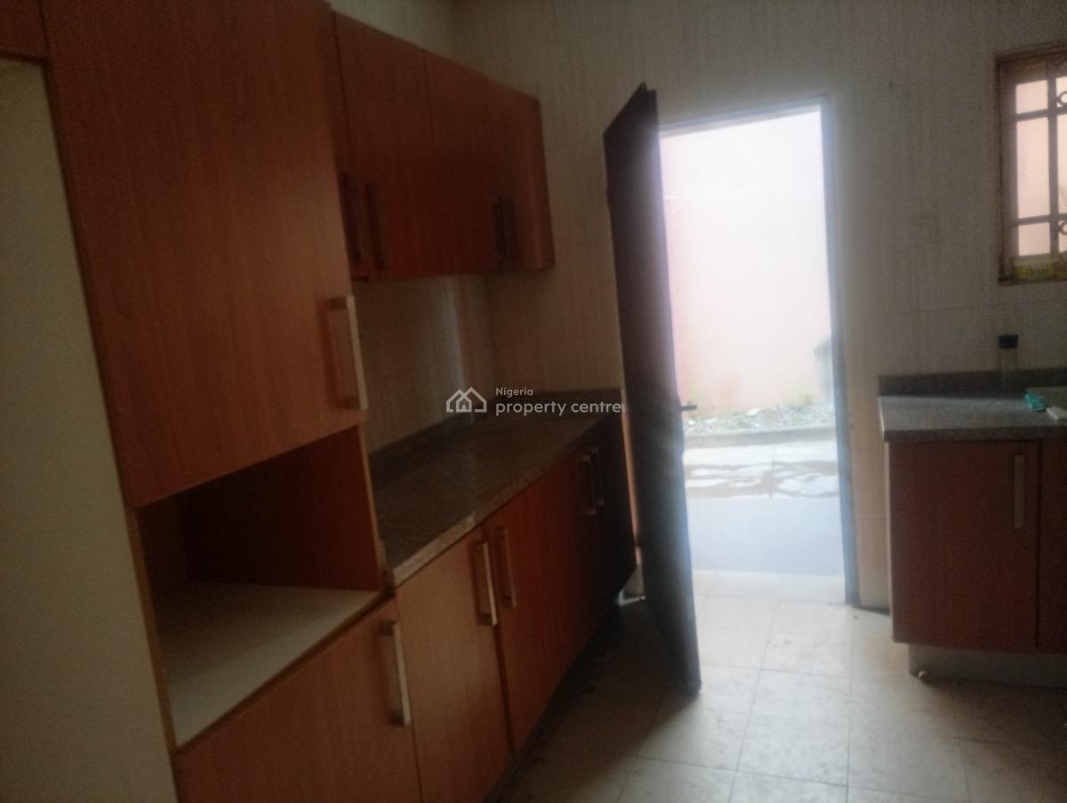 Serviced 3 Bedroom Terraced Duplex with a Room Self Contain, Asokoro District, Abuja, Terraced Duplex for Rent