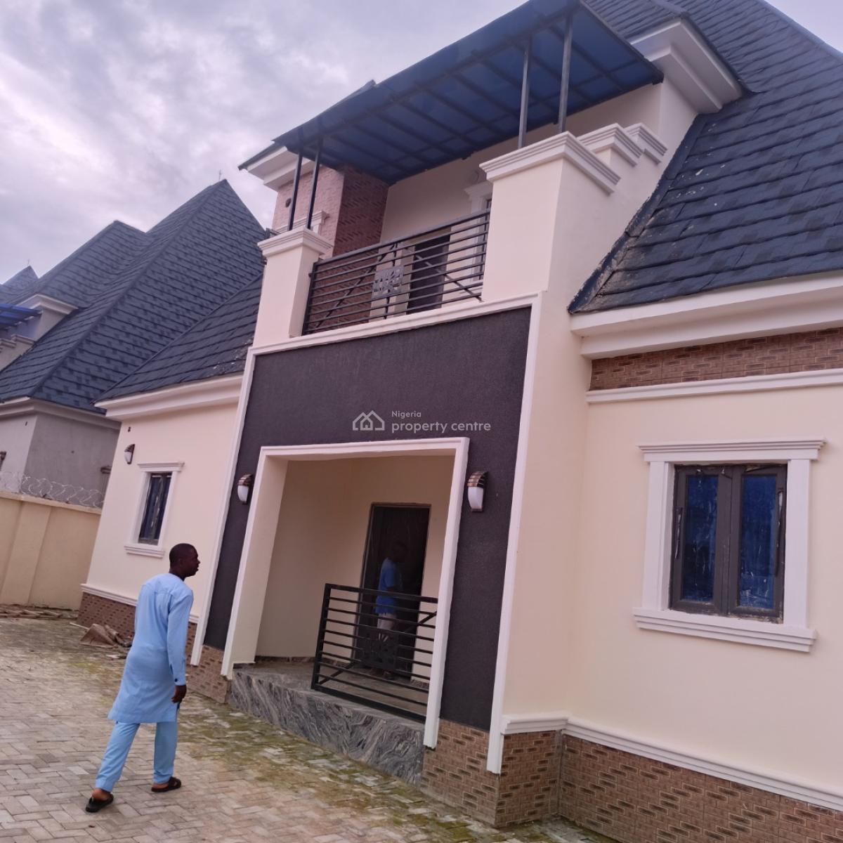 Luxurious 5 Bedrooms By The Express, Hill Top Estate at Jedo Estate Junction, Lugbe District, Abuja, Detached Duplex for Rent