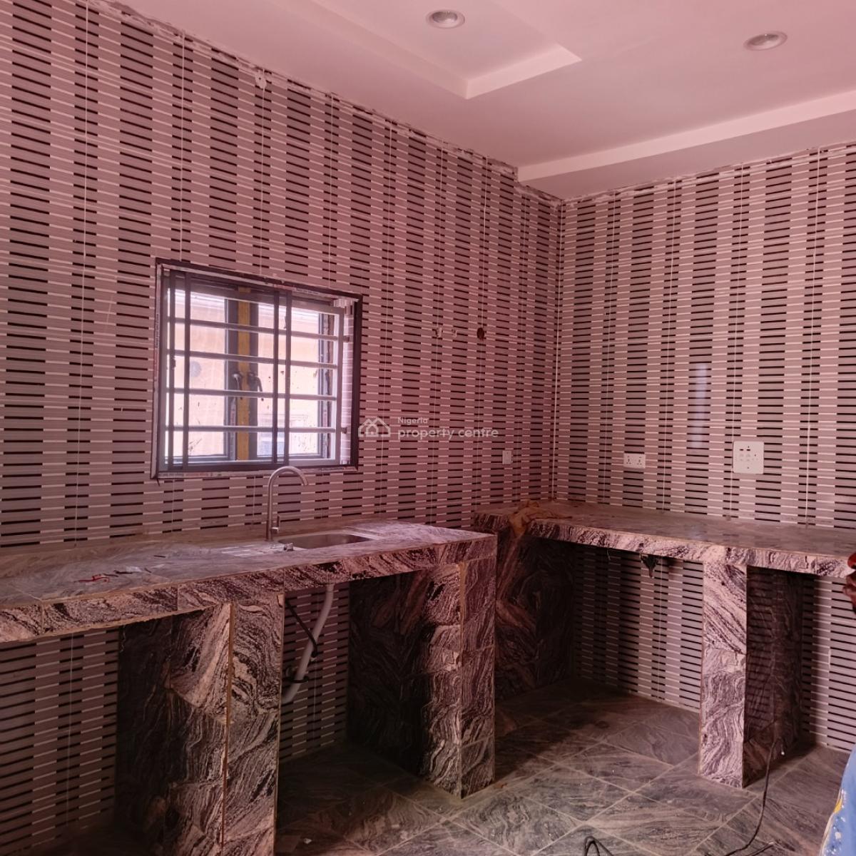 Luxurious 5 Bedrooms By The Express, Hill Top Estate at Jedo Estate Junction, Lugbe District, Abuja, Detached Duplex for Rent