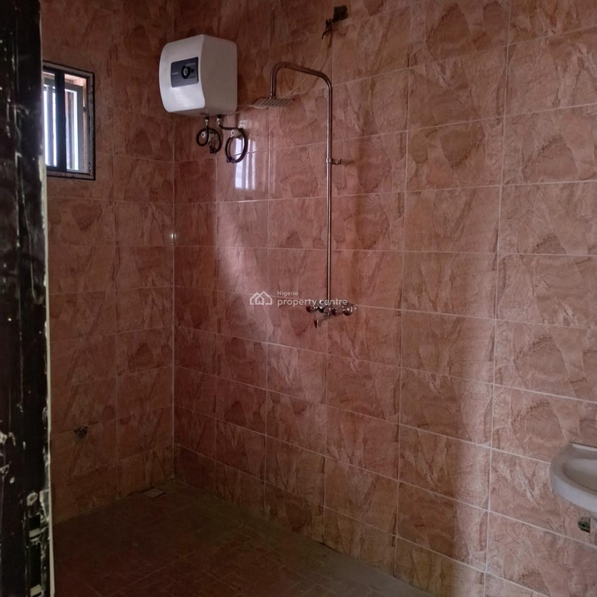 Luxurious 5 Bedrooms By The Express, Hill Top Estate at Jedo Estate Junction, Lugbe District, Abuja, Detached Duplex for Rent