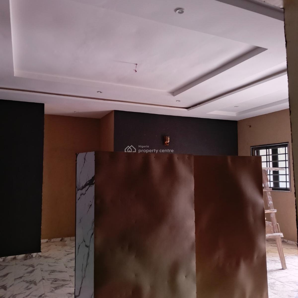 Luxurious 5 Bedrooms By The Express, Hill Top Estate at Jedo Estate Junction, Lugbe District, Abuja, Detached Duplex for Rent