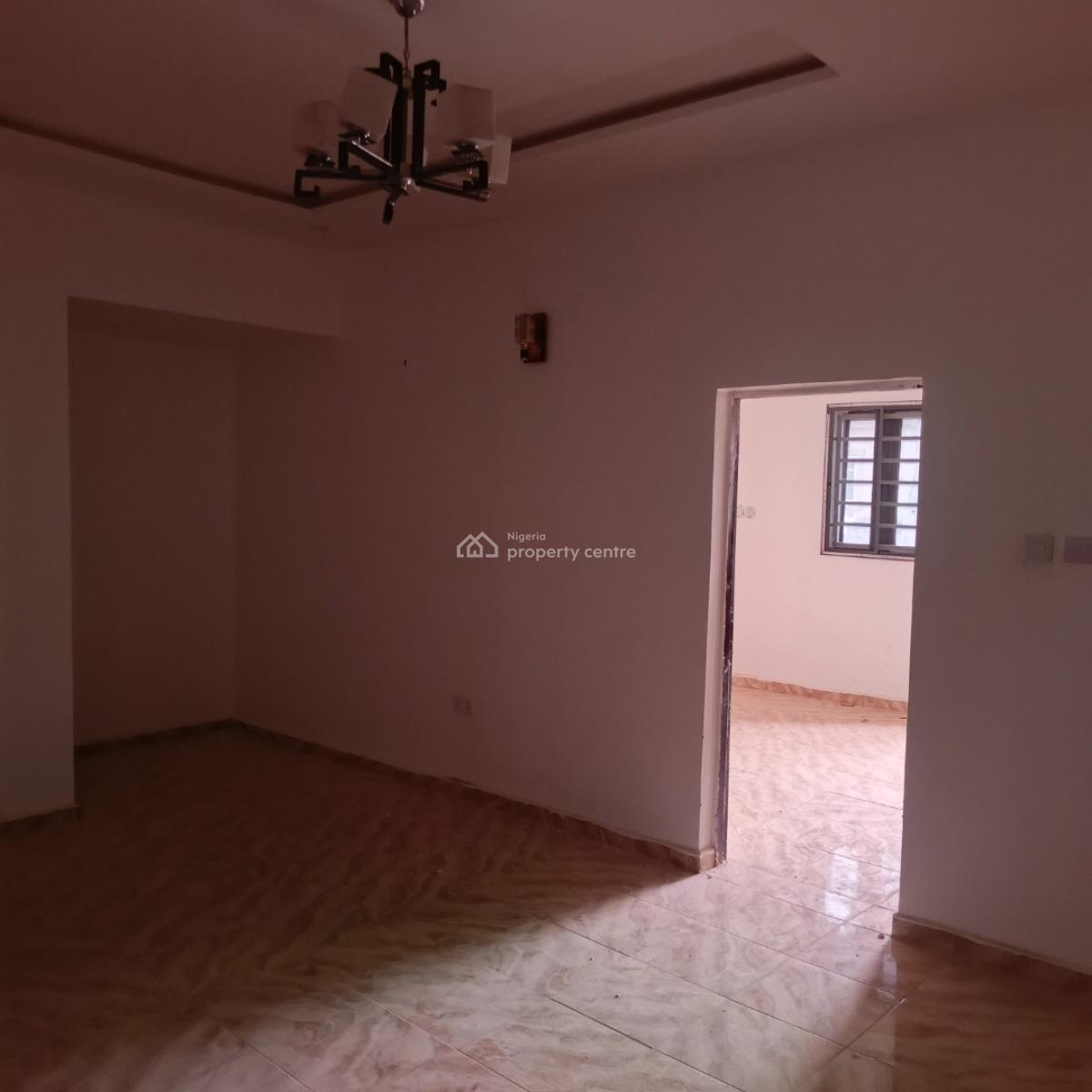 Luxurious 5 Bedrooms By The Express, Hill Top Estate at Jedo Estate Junction, Lugbe District, Abuja, Detached Duplex for Rent