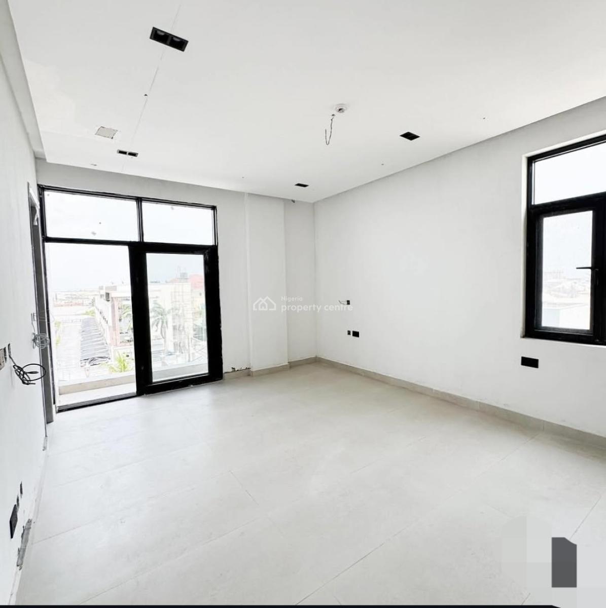 Fully Serviced 2&3 Bedroom Apartment with Pool and Gym, Lekki Phase 1, Lekki, Lagos, Block of Flats for Sale