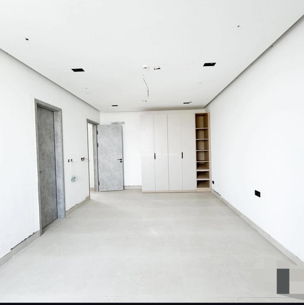 Fully Serviced 2&3 Bedroom Apartment with Pool and Gym, Lekki Phase 1, Lekki, Lagos, Block of Flats for Sale