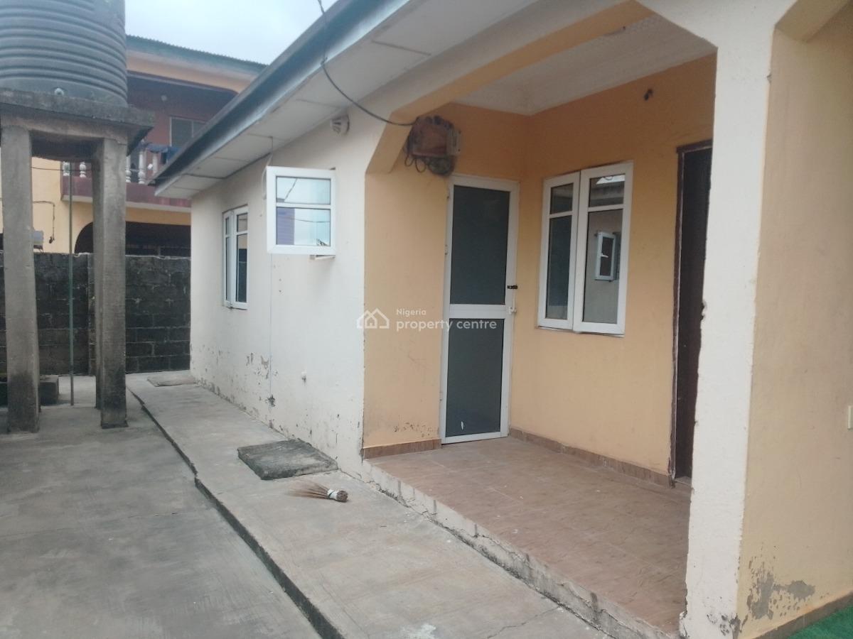 Very Neat of 2 Bedroom Flat All Room En-suite, Igbo Oluwo Estate Jumofa Bus Stop, Ikorodu, Lagos, Flat / Apartment for Rent