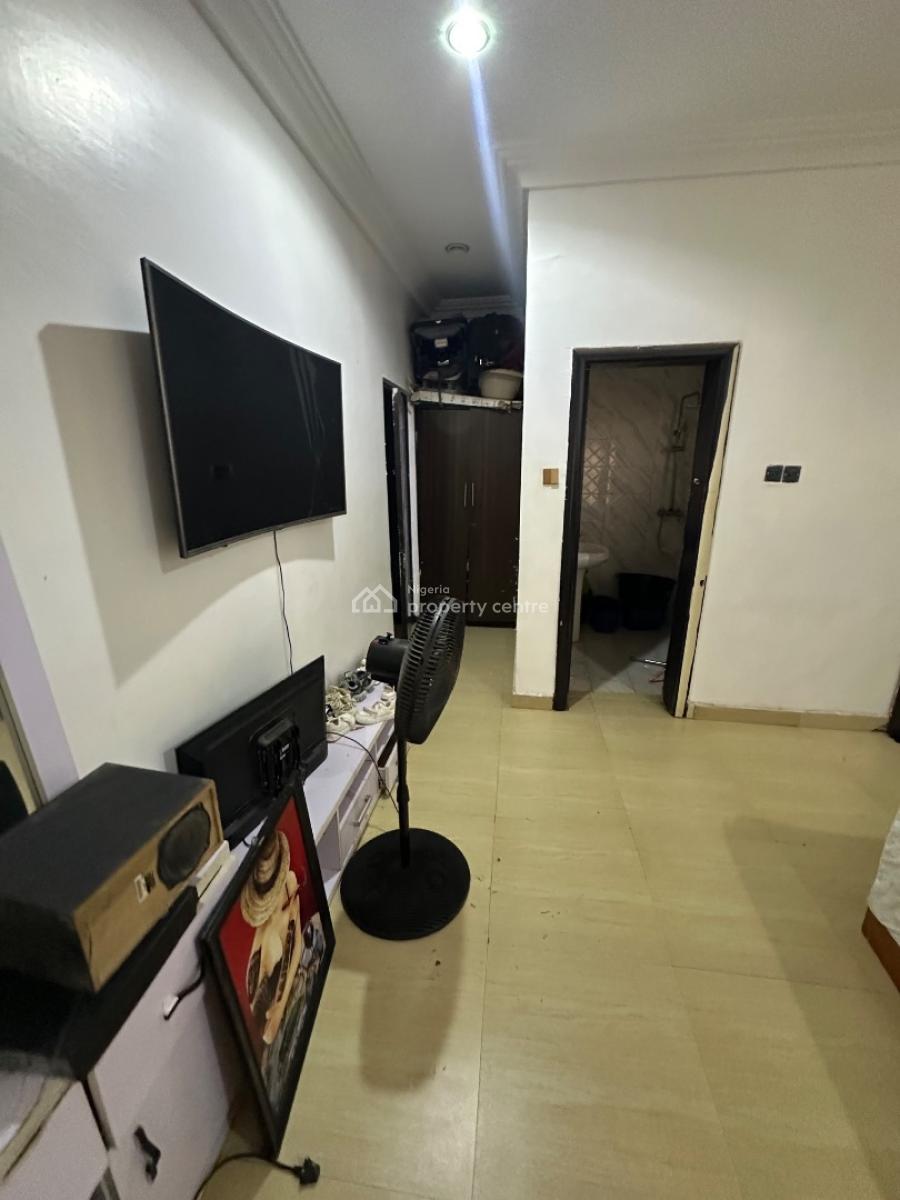 Fully Furnished Spacious 3 Bedroom Apartment, Fo1 Layout, Kubwa, Abuja, Flat / Apartment for Rent