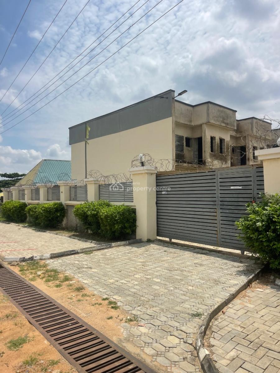 17-units of Three Bedroom Terrace Duplex with Boys Quarter, Behind Amac Market Lugbe, Lugbe District, Abuja, Detached Duplex for Sale