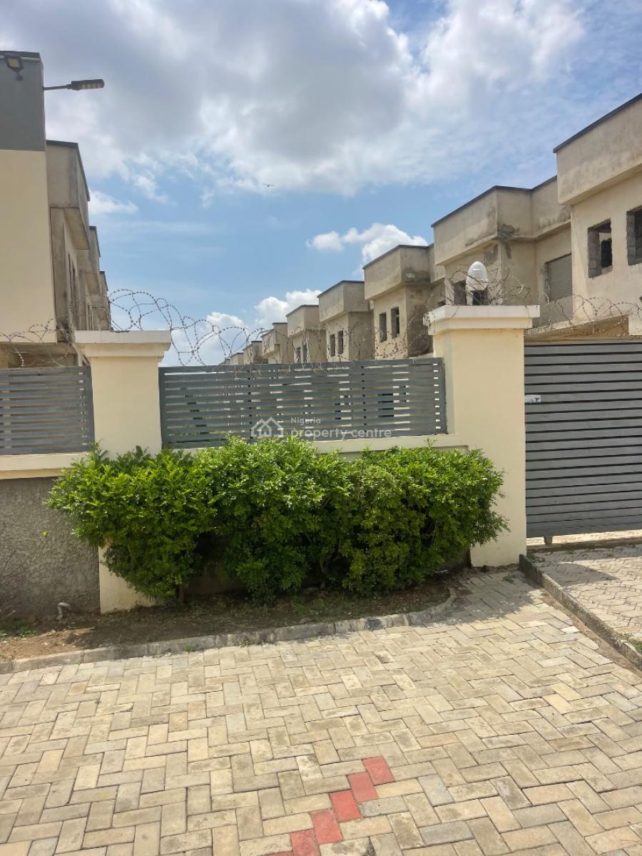 17-units of Three Bedroom Terrace Duplex with Boys Quarter, Behind Amac Market Lugbe, Lugbe District, Abuja, Detached Duplex for Sale