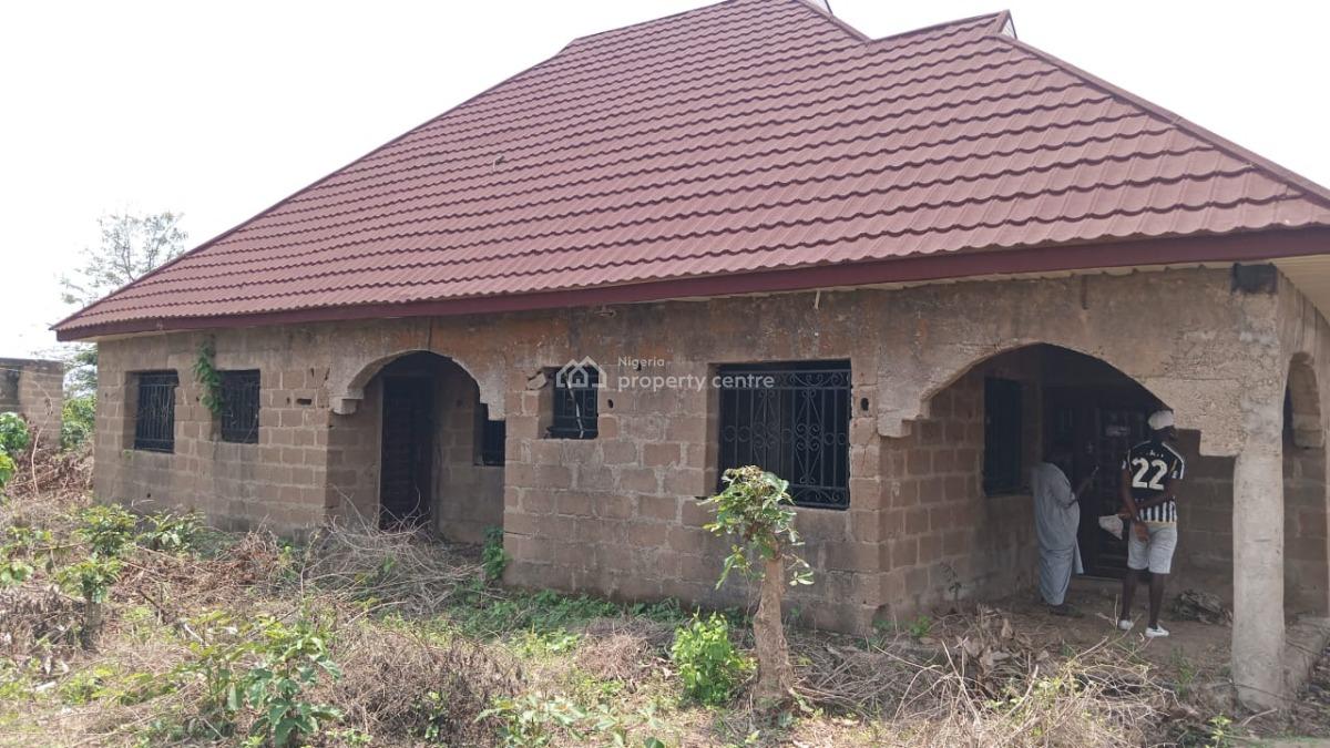 Uncompleted 4-bedrooms Fully Detached Bungalow, Egbeda Area Ibadan, Ibadan, Oyo, Detached Bungalow for Sale