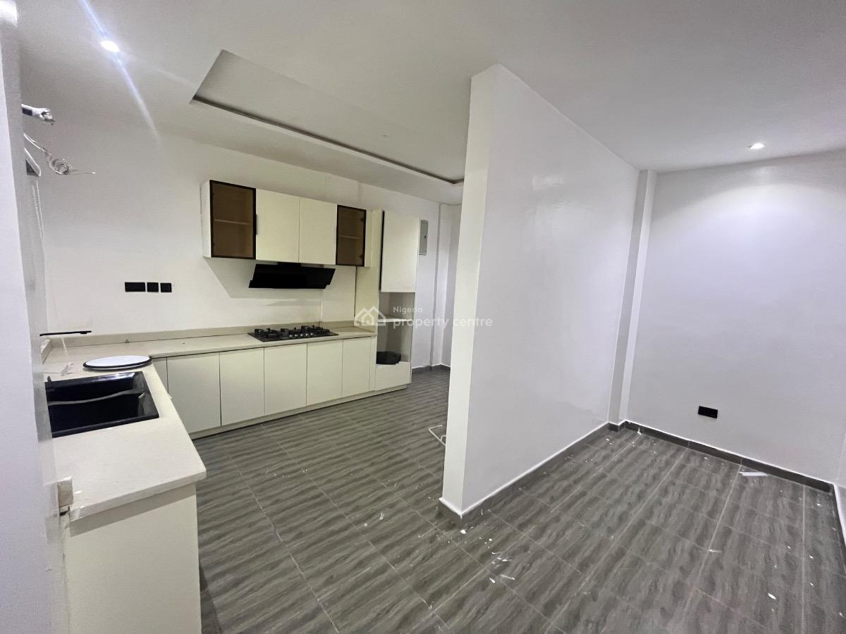 Spacious 2 Bedroom Apartment on The First Floor, Off Freedom Way, Lekki Phase 1, Lekki, Lagos, Flat / Apartment for Rent