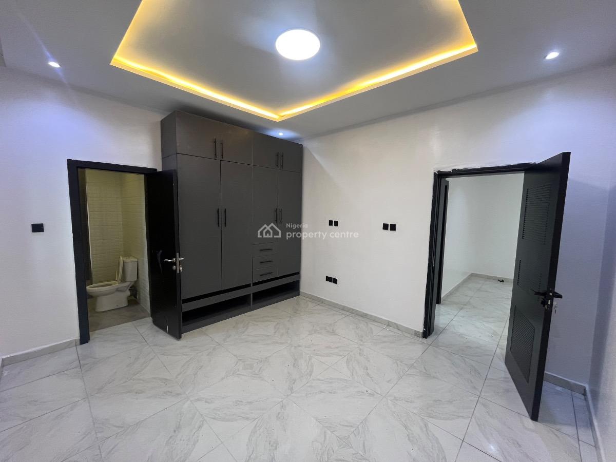 Spacious 2 Bedroom Apartment on The First Floor, Off Freedom Way, Lekki Phase 1, Lekki, Lagos, Flat / Apartment for Rent