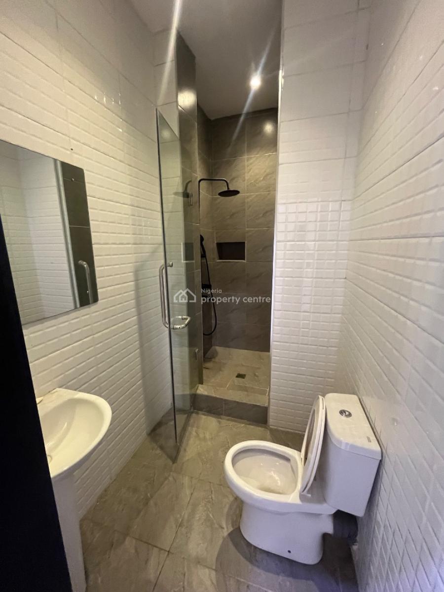 Spacious 2 Bedroom Apartment on The First Floor, Off Freedom Way, Lekki Phase 1, Lekki, Lagos, Flat / Apartment for Rent