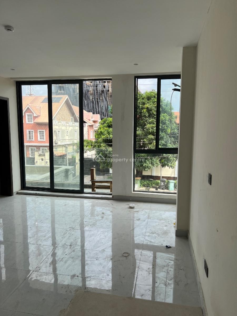 Luxury 2 Bedroom, Off Chief Collings, Lekki Phase 1, Lekki, Lagos, Block of Flats for Sale