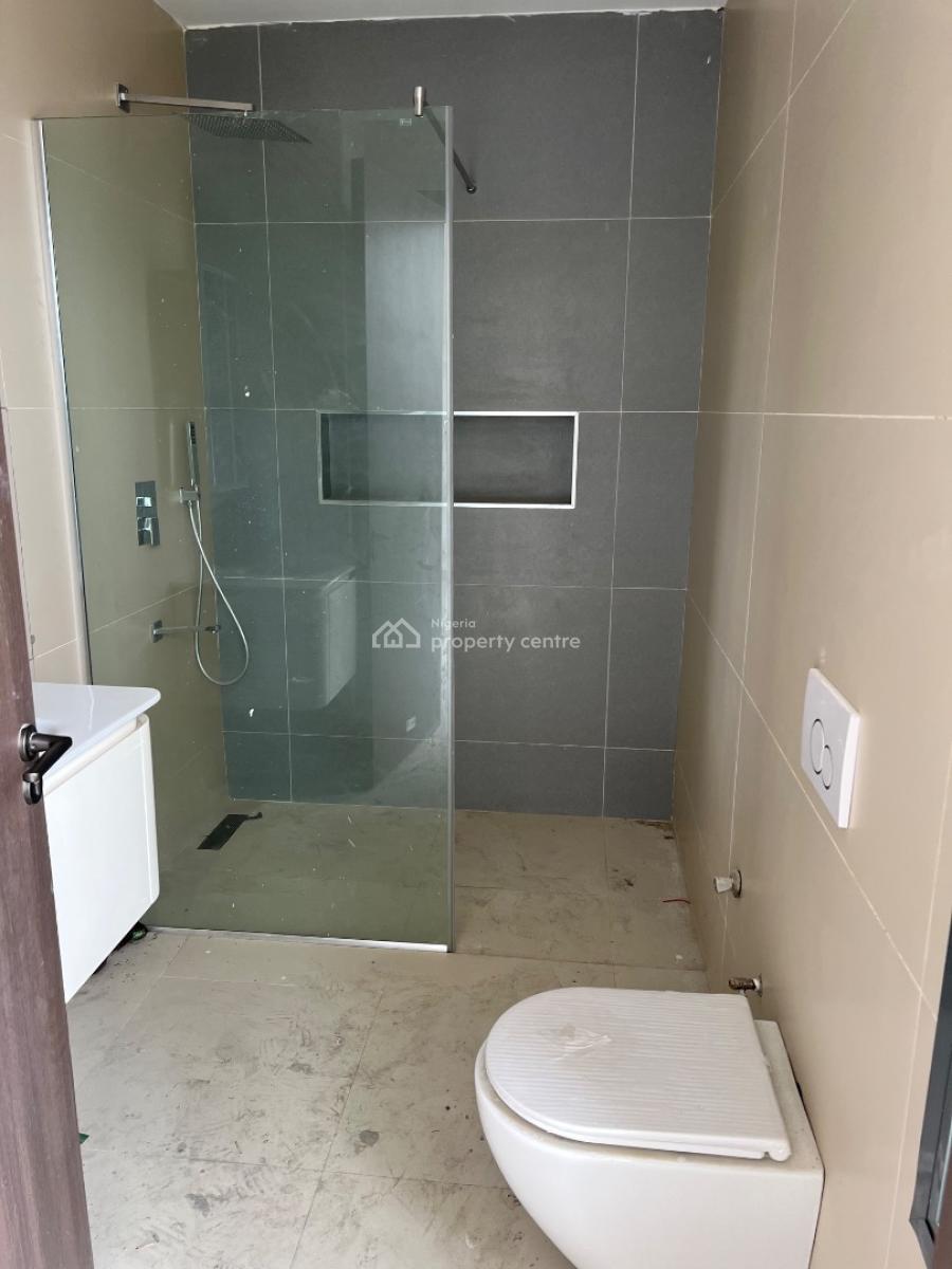 Luxury 2 Bedroom, Off Chief Collings, Lekki Phase 1, Lekki, Lagos, Block of Flats for Sale