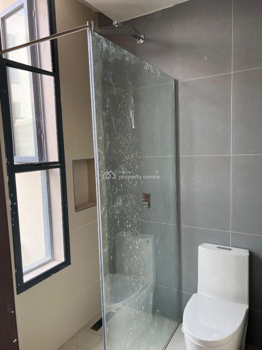 Luxury 2 Bedroom, Off Chief Collings, Lekki Phase 1, Lekki, Lagos, Block of Flats for Sale