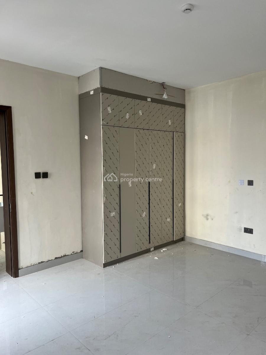 Luxury 2 Bedroom, Off Chief Collings, Lekki Phase 1, Lekki, Lagos, Block of Flats for Sale