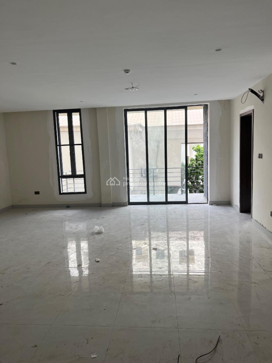 Luxury 2 Bedroom, Off Chief Collings, Lekki Phase 1, Lekki, Lagos, Block of Flats for Sale