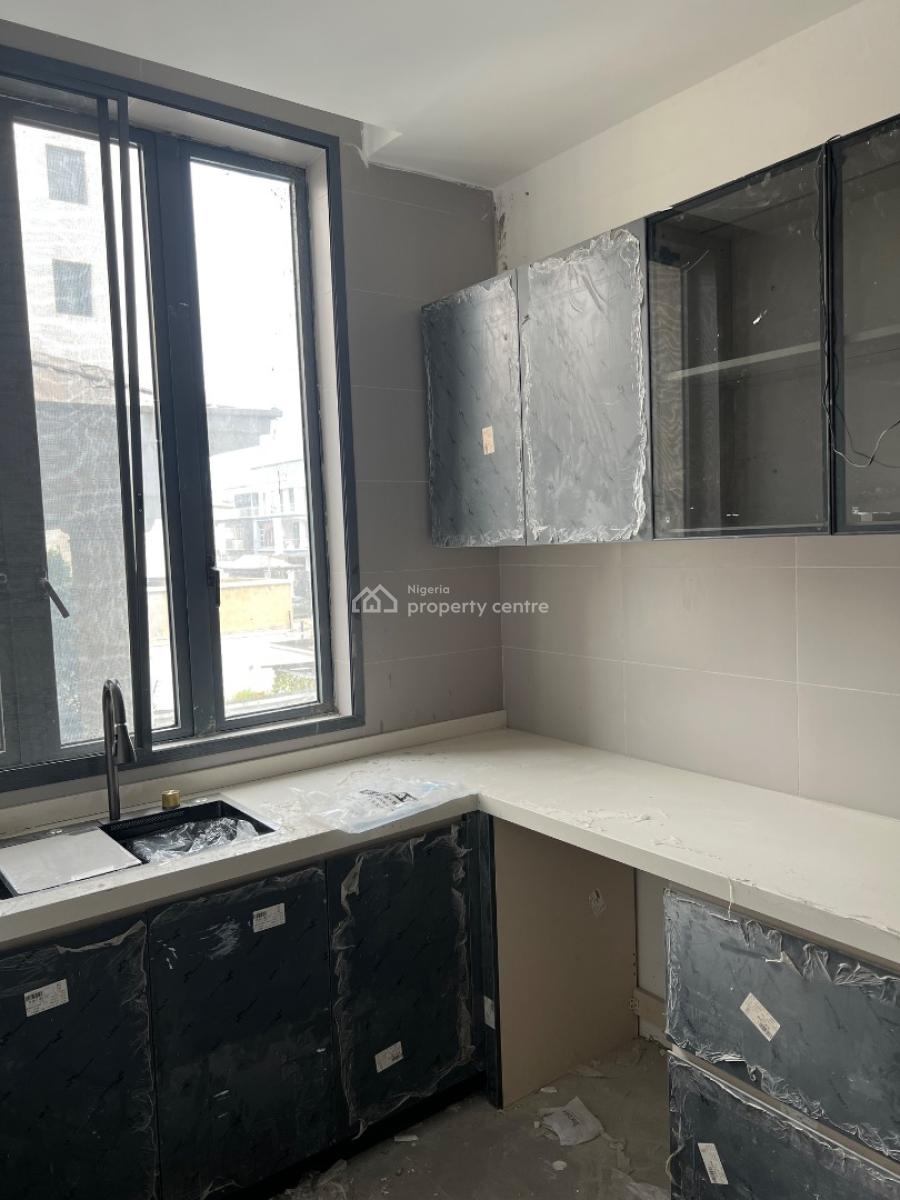 Luxury 2 Bedroom, Off Chief Collings, Lekki Phase 1, Lekki, Lagos, Block of Flats for Sale
