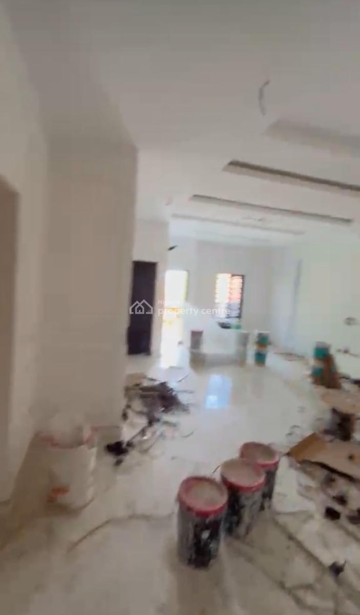 3 Bedroom Upstairs, Alagomeji, Yaba, Lagos, Flat / Apartment for Rent