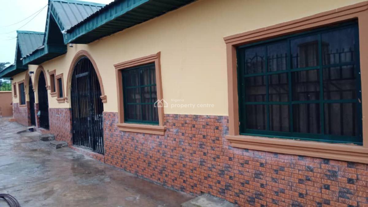 3 Bedroom Twin Flat, Olorunda Aba, Akobo, Ibadan, Oyo, Detached Bungalow for Sale