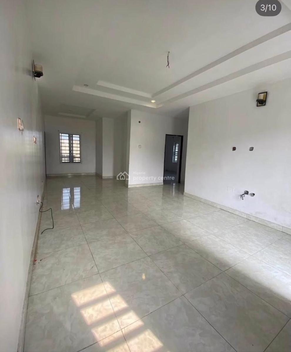 a 2 Bedroom Apartment - Upstairs, Silver Point Estate, Ajah, Lagos, Flat / Apartment for Rent