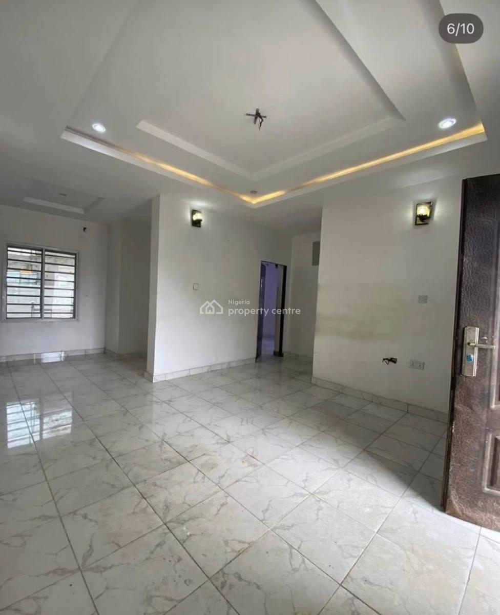 a 2 Bedroom Apartment - Upstairs, Silver Point Estate, Ajah, Lagos, Flat / Apartment for Rent