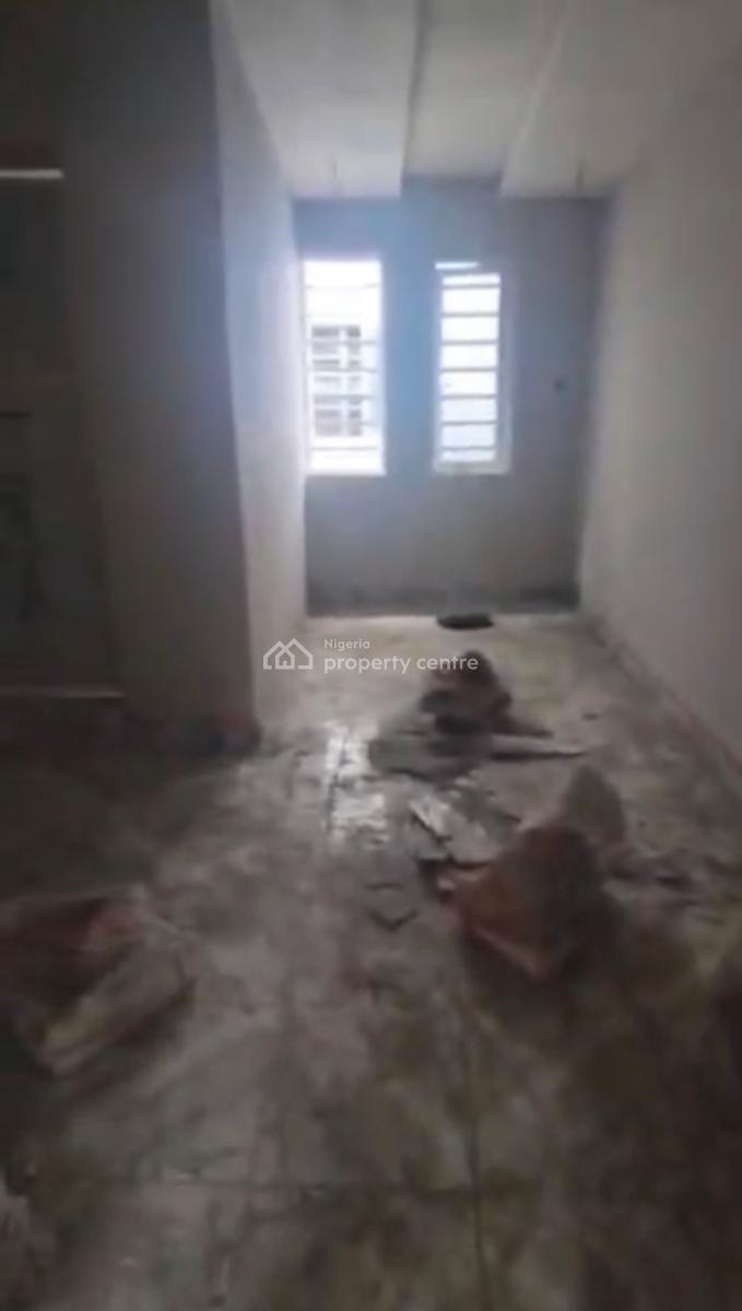 Executive Standard and Nice 2 Bedroom Flat, Abule Oja, Yaba, Lagos, Flat / Apartment for Rent