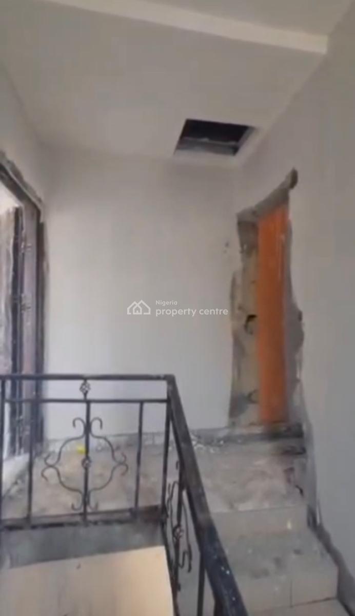 Executive Standard and Nice 2 Bedroom Flat, Abule Oja, Yaba, Lagos, Flat / Apartment for Rent