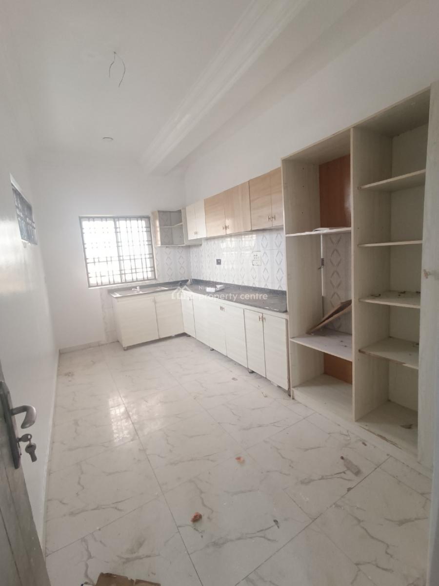 Spacious 2 Bedroom Flat, Alasia, Sangotedo, Ajah, Lagos, Flat / Apartment for Rent