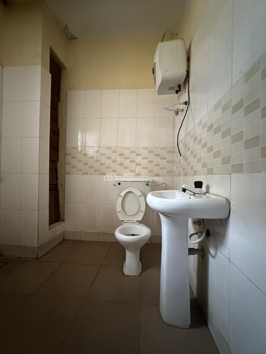 Spacious 3 Bedroom Apartment, Ikota, Lekki, Lagos, Flat / Apartment for Rent