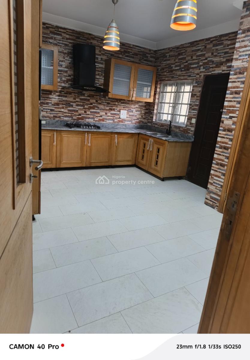 4 Bedroom Terrace with a Bq, Oniru, Victoria Island (vi), Lagos, Flat / Apartment for Rent