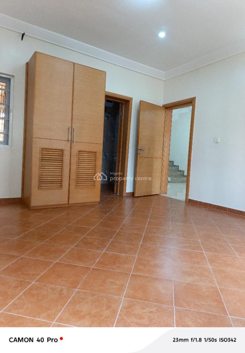 4 Bedroom Terrace with a Bq, Oniru, Victoria Island (vi), Lagos, Flat / Apartment for Rent