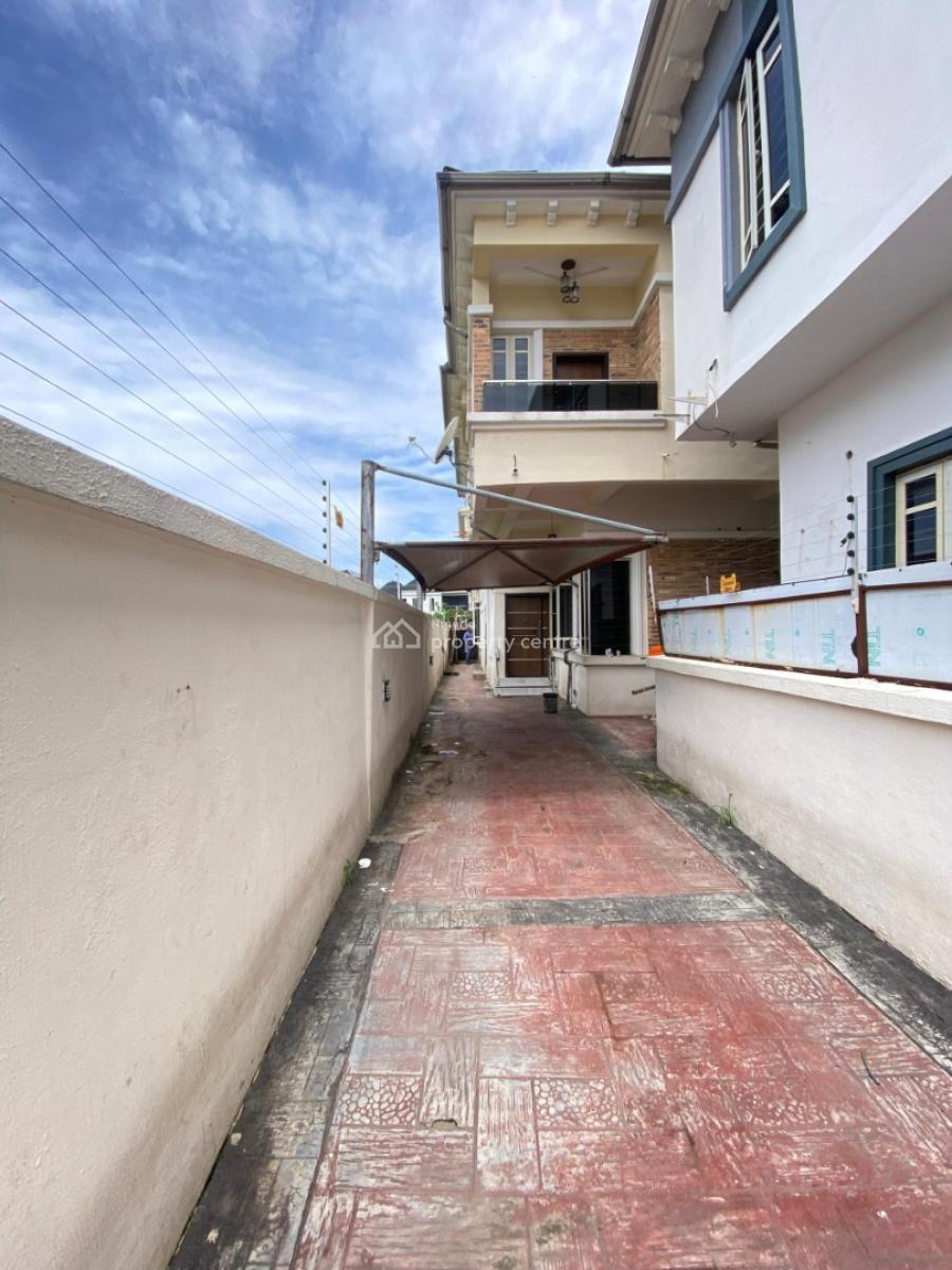 4 Bedroom Semi Detached Duplex with Bq in a Beautiful Estate, Lekki County, Road, Ikota, Lekki, Lagos, Semi-detached Duplex for Rent