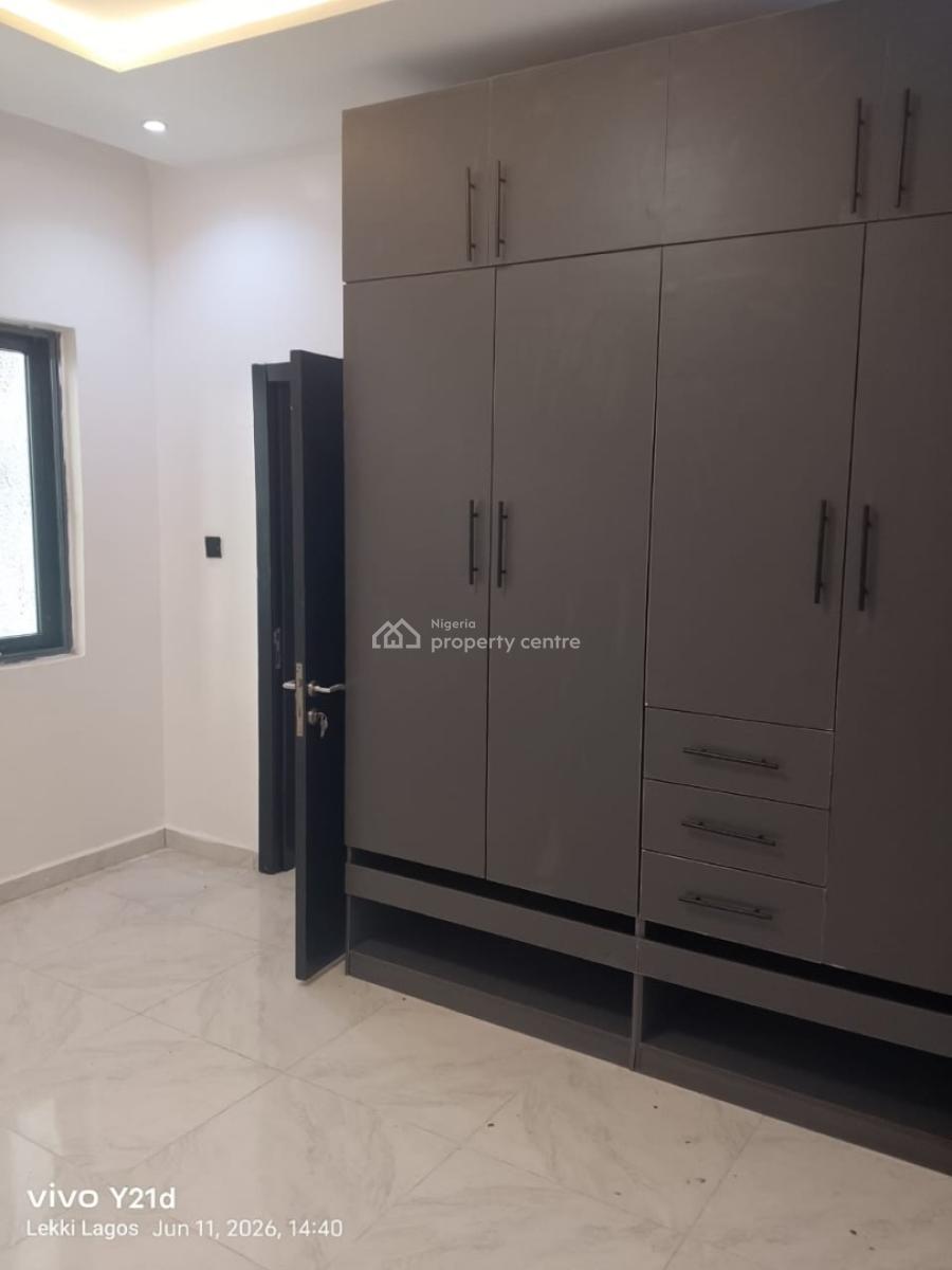 Fully Serviced 2 Bedroom Apartment, Lekki Phase 1, Lekki, Lagos, Flat / Apartment for Rent