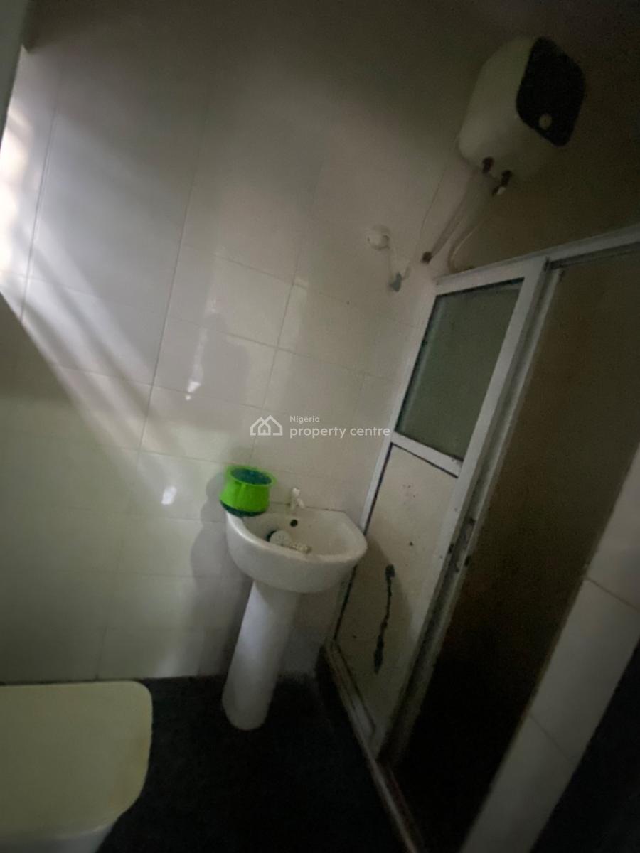 Neatly Used 2 Bedroom Flat, Oakland Estate, Behind Blenco Supermarket, Sangotedo, Ajah, Lagos, Flat / Apartment for Rent