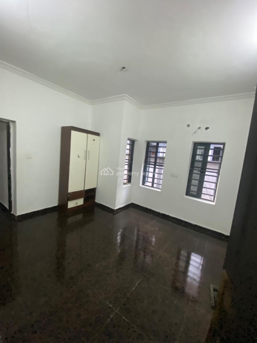 Neatly Used 2 Bedroom Flat, Oakland Estate, Behind Blenco Supermarket, Sangotedo, Ajah, Lagos, Flat / Apartment for Rent