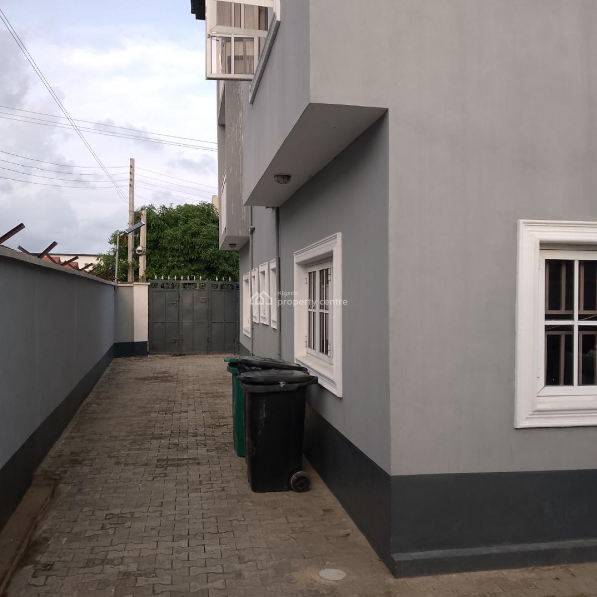 a Newly Renovated 3 Bedroom Flat - Downstairs, Mega Estate, Badore Road,, Ajah, Lagos, Flat / Apartment for Rent