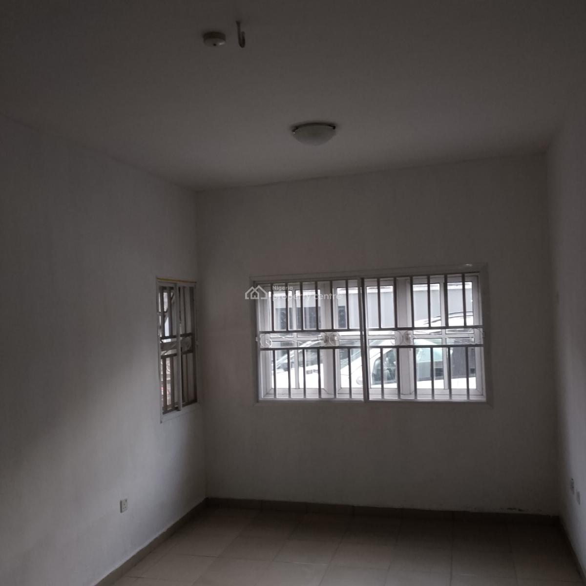a Newly Renovated 3 Bedroom Flat - Downstairs, Mega Estate, Badore Road,, Ajah, Lagos, Flat / Apartment for Rent