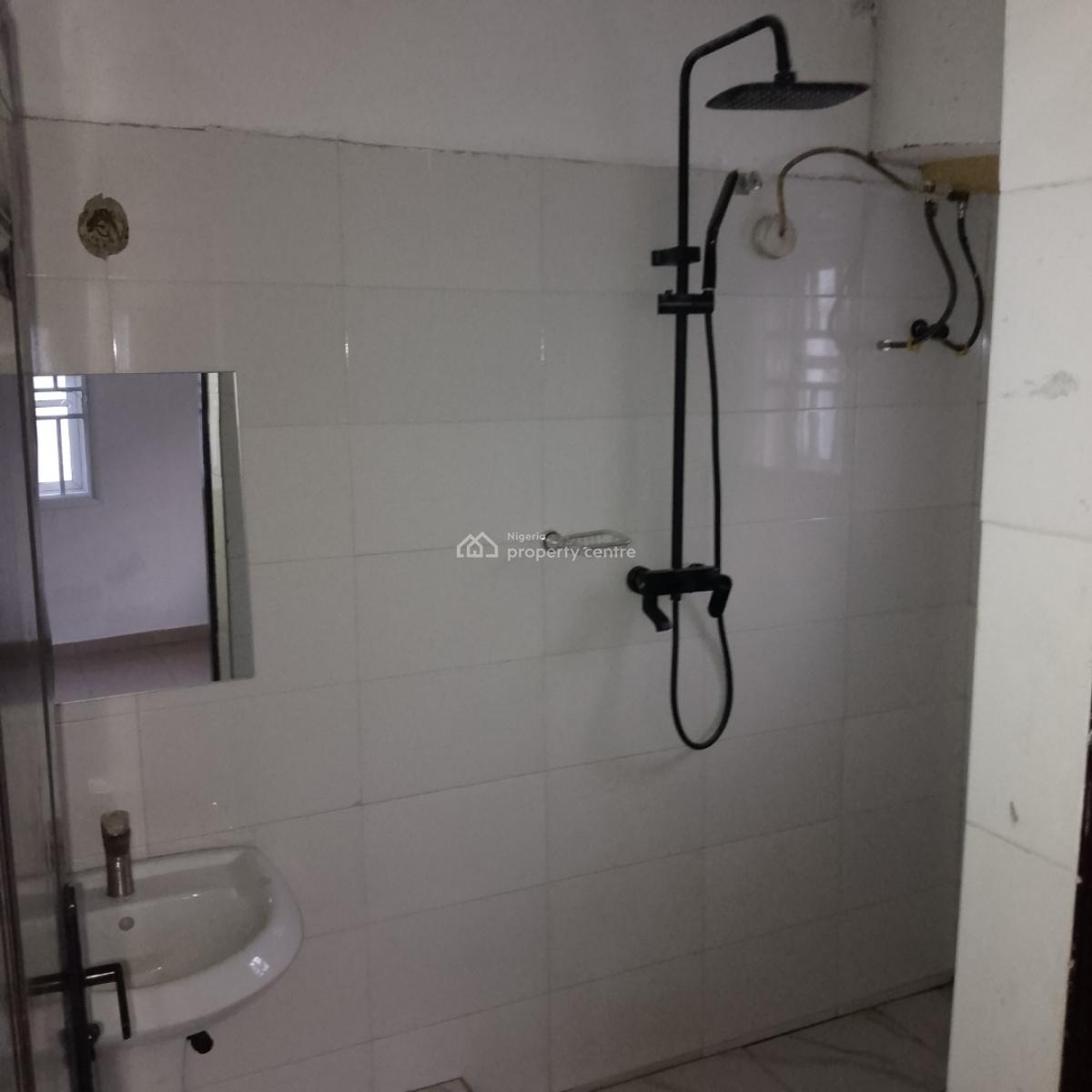 a Newly Renovated 3 Bedroom Flat - Downstairs, Mega Estate, Badore Road,, Ajah, Lagos, Flat / Apartment for Rent