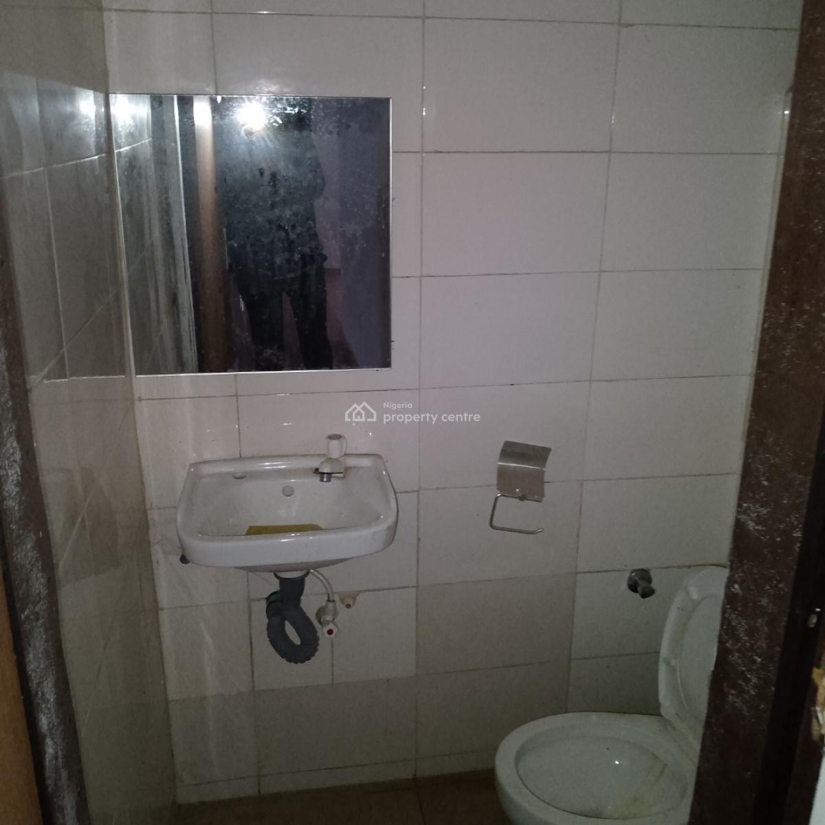 a Newly Renovated 3 Bedroom Flat - Downstairs, Mega Estate, Badore Road,, Ajah, Lagos, Flat / Apartment for Rent