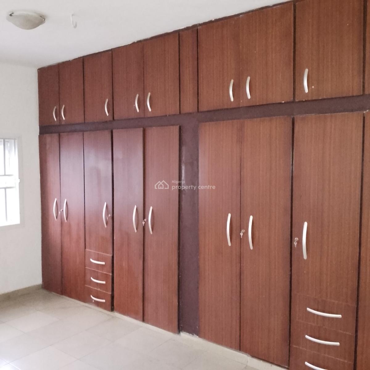 a Newly Renovated 3 Bedroom Flat - Downstairs, Mega Estate, Badore Road,, Ajah, Lagos, Flat / Apartment for Rent